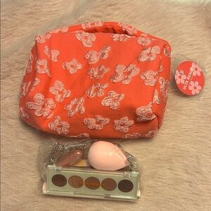 NWT Ulta Makeup Coral Pink Bag with Premium Makeup Sample set